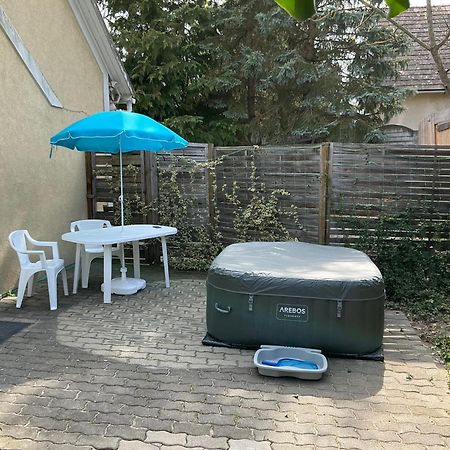Appartamento Pitypang Lak Szigetmonostor Esterno foto