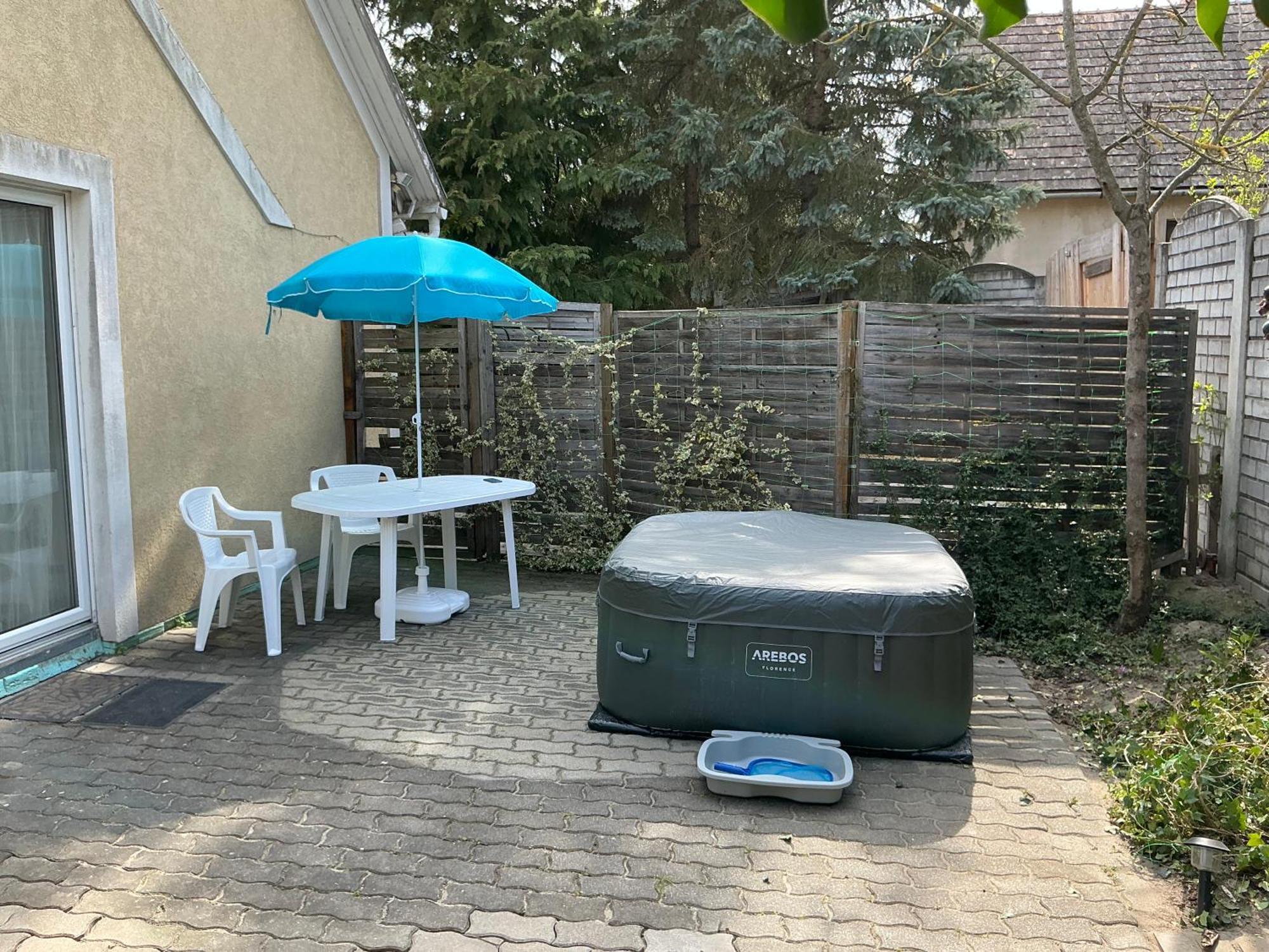 Appartamento Pitypang Lak Szigetmonostor Esterno foto